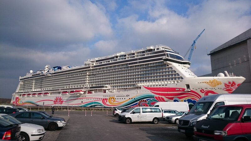 Meyer Werft Papenburg – Außenansicht der Werfthallen