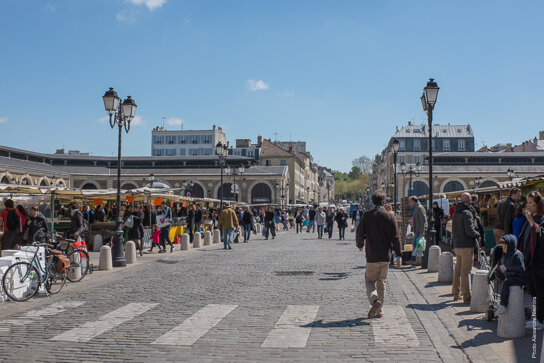 Versailles, Place du marché c A.Nestora
