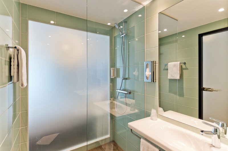 Badezimmer mit Dusche