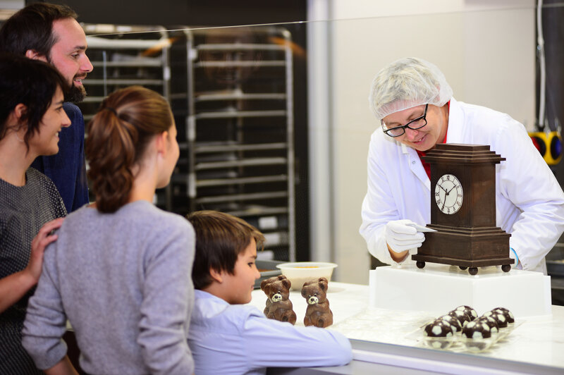 Schauwerkstatt im Halloren Schokoladenmuseum Halle – Pralineum Herstellung