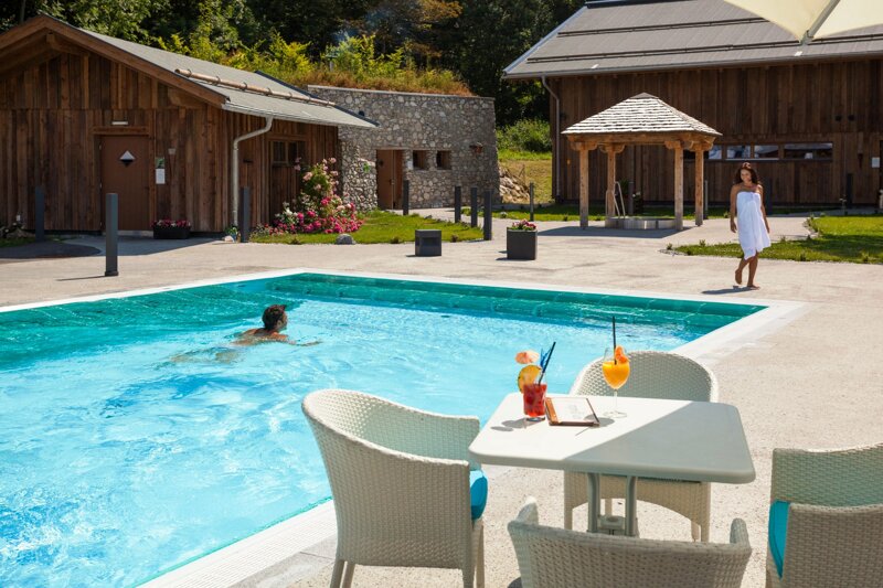 Pool mit Schwimmer