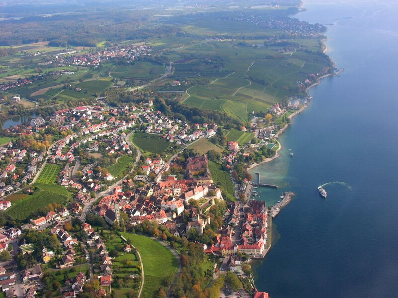 Blick von oben auf Meersburg