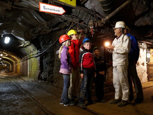Mit der Grubenbahn zur Schicht am Rammelsberg