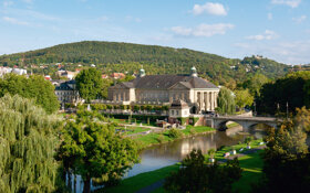 Blick auf den Regentenbau (c) Bayer. Staatsbad Bad Kissingen GmbH Foto Heji Shin