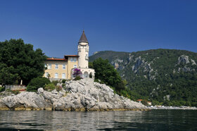 Lovran Kirche am Meer c TZO