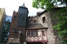 Lukasklause mit Guericke-Zentrum ©Magdeburg Tourist MMKT