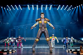 Greaseball 1 © Starlight Express