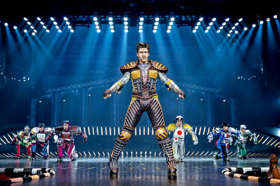 Greaseball 1 © Starlight Express
