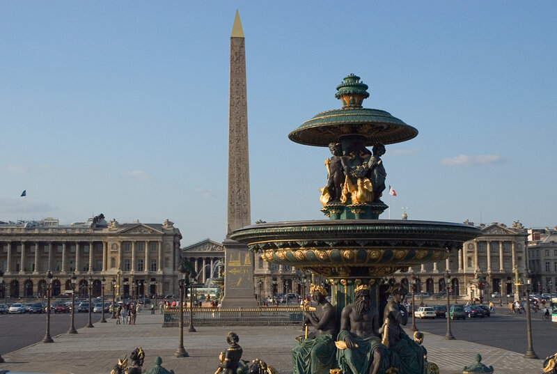 Place de la Concorde – der historische Platz am Ende der Champs-Élysées