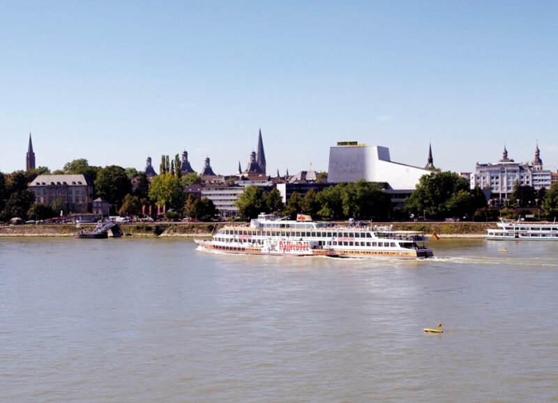 Blick über den Rhein auf Bonn – die alte Bundeshauptstadt