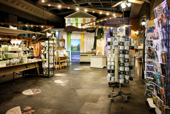 souvenirshop-3 c Weimar Haus Neue Geschichtserlebnis GmbH