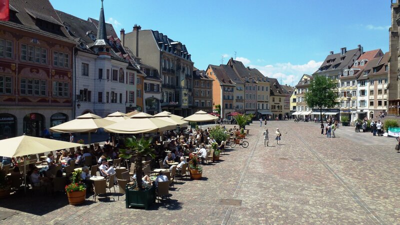 Place de la Réunion in der Sonne, Mulhouse © tourisme mulhouse