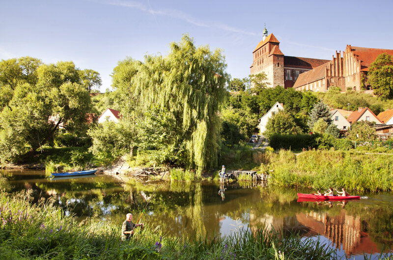 Häuser vor dem Fluss