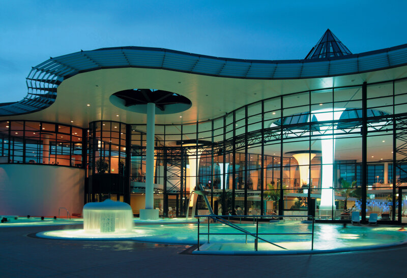 KissSalis Therme von außen