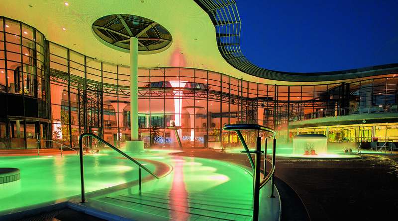 KissSalis Therme Bad Kissingen außen Pool