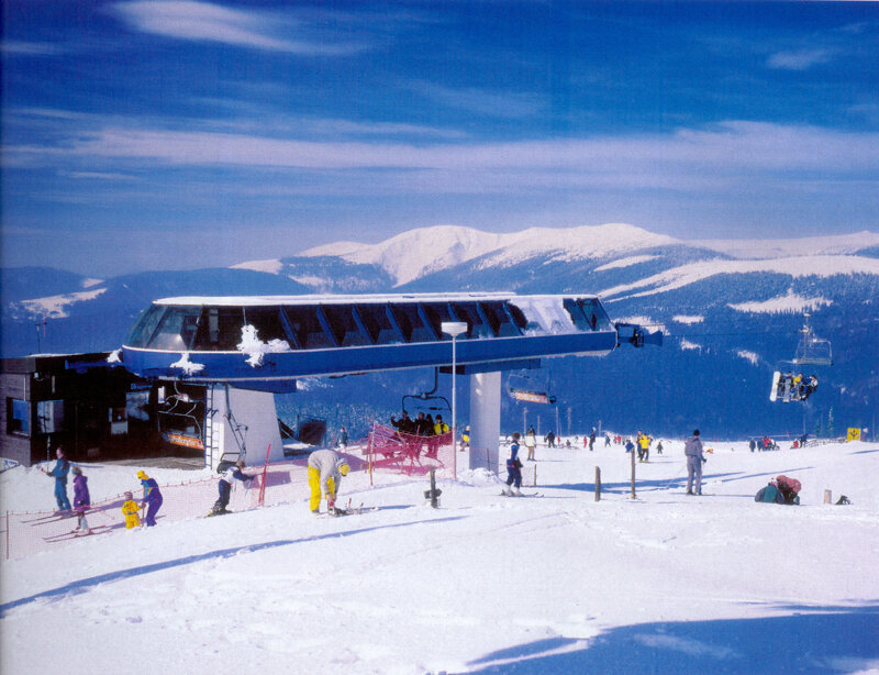Skilift in Spindlermühle im Winter