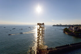Moleturm im Sonnenlicht C Tourist-Information Friedrichshafen
