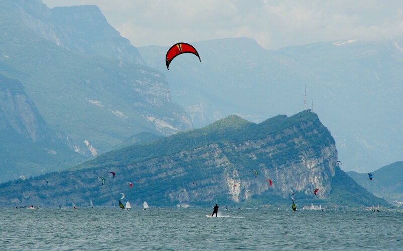 Gardasee Kitesurfen ohne c pixabay