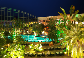 TE VitalTherme Blick-von-Paradise-Lounge Nacht