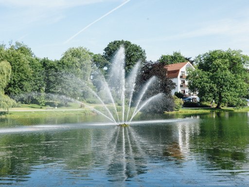 Kurpark, Therme, Saline und riesige Gradierwerke