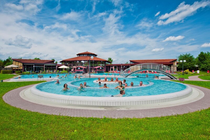 Sonnenhof Therme Außenbecken