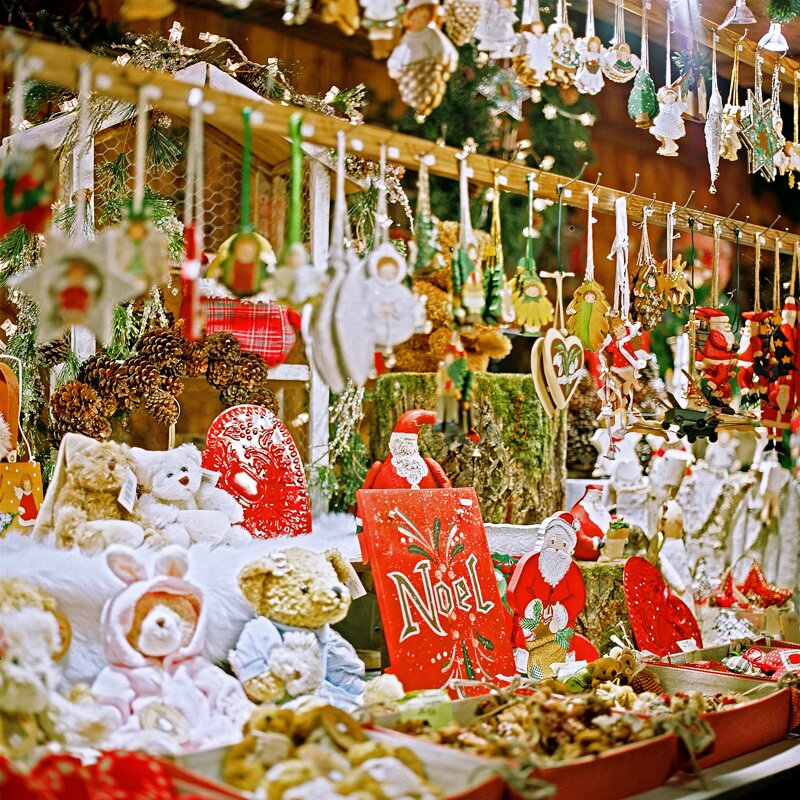 Verkaufsstand auf dem Weihnachtsmarkt in Straßburg