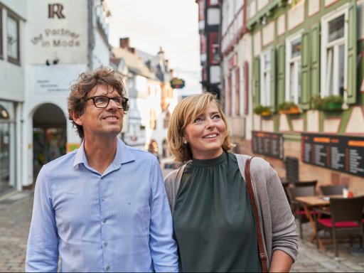 Mit dem modernen Aufzug in die Mittelalter-Welt