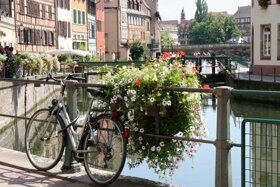 Blumenbrücke c AIRDIASOL ROTHAN