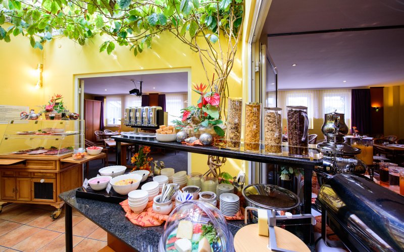 Askania Hotel Bernburg Frühstück Buffet