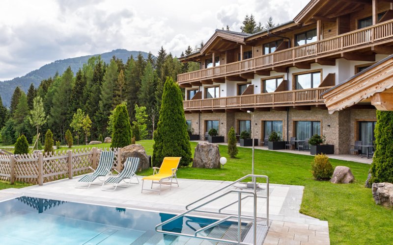 Hotel Leamwirt Hopfengarten aussen Pool