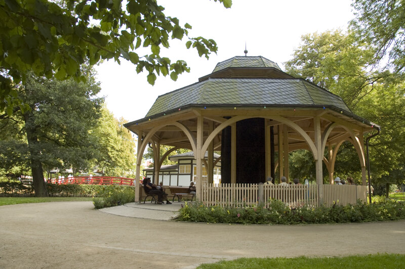 Pagode im Kurpark Bad Salzschlirf – Asiatischer Pavillon im Grünen