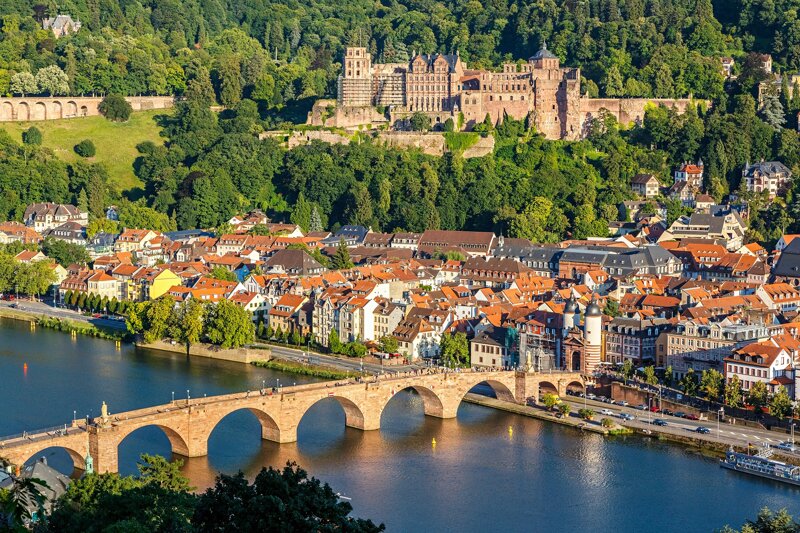 Schloss mit Fluss C Heidelberg Marketing GmbHjpg