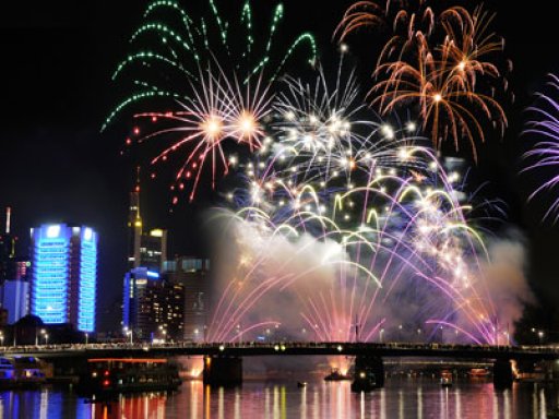 Silvesterparty auf dem Schiff und Super-Skyline