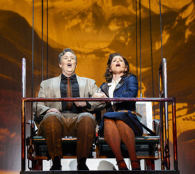 Paar in Fahrt © Stage Entertainment