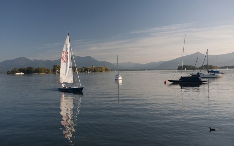 Chiemsee mit Booten