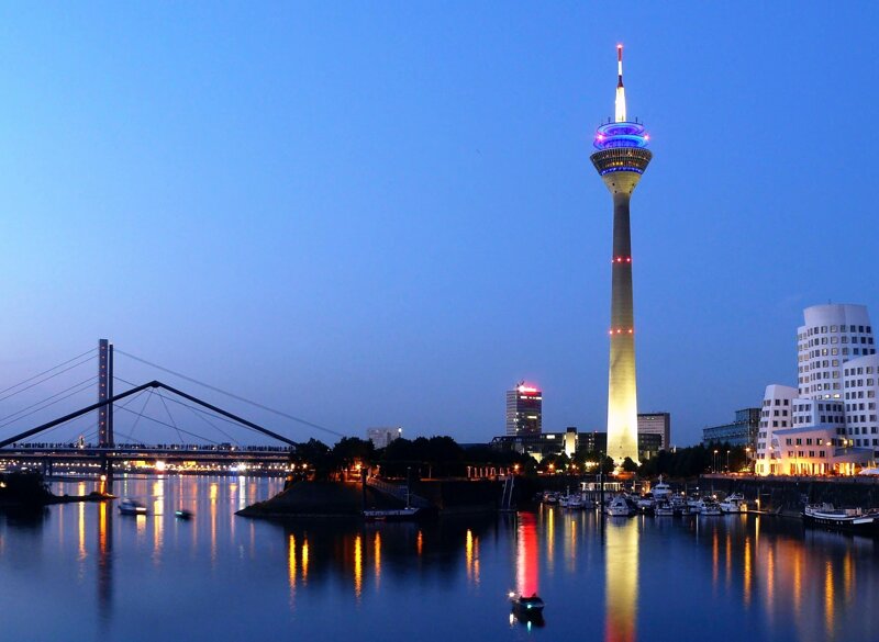 Düsseldorf bei Nacht