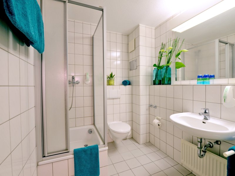 Hotel Residenz Oberhausen Badezimmer 1600x1200