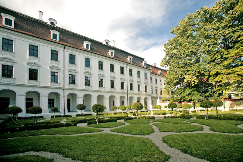 Schaezlerpalais mit Garten – Augsburg
