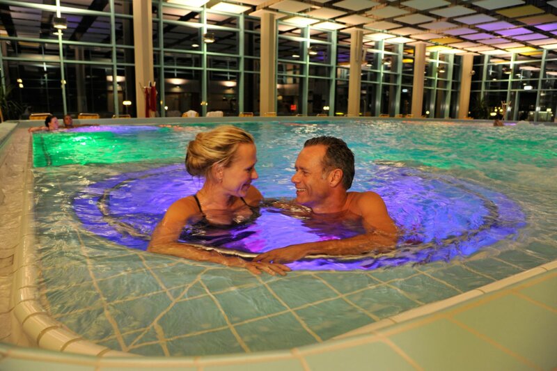 Vitalbecken abends Jod Sole Therme Bad Bevensen