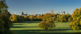 Englischer Garten mit Stadtpanorama  ⁄ Foto Jörg Lutz