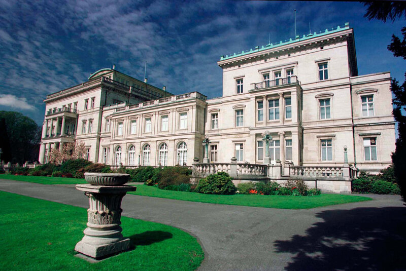 Außenansicht der Villa Hügel in Essen