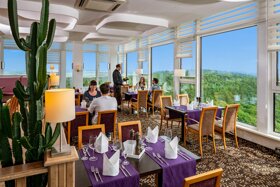 ahorn-berghotel-friedrichroda-azado-a-la-carte-restaurant-gaeste Jun23