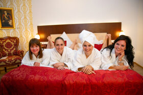 Hotelbett 05 © Mathias Hollerbach