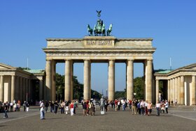 Brandenburger Tor frontal c visitBerlin Wolfgang Scholvien