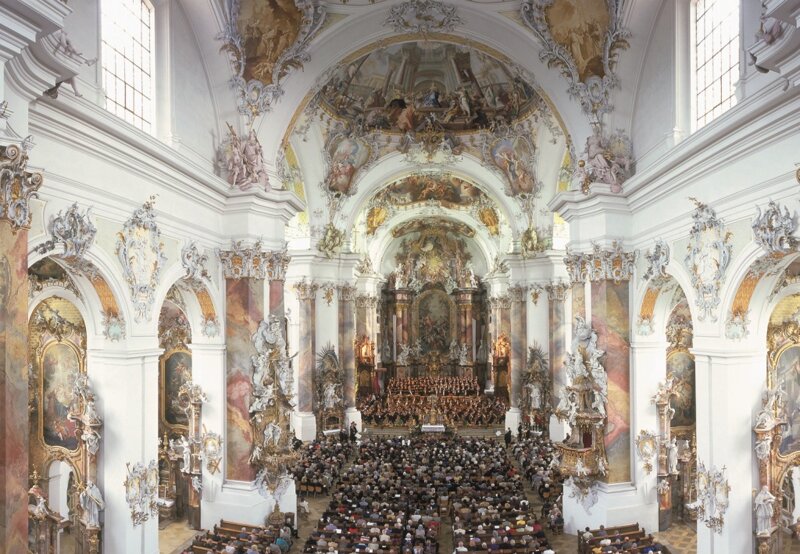 Basilika Innenansicht bearbeitet saremba