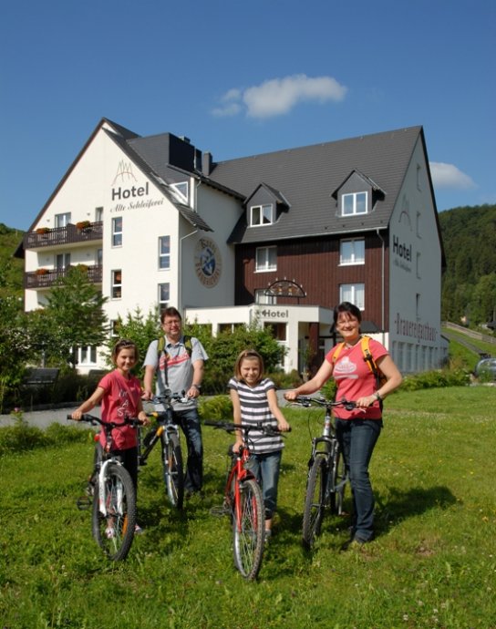 Hotel aussen Sommer4