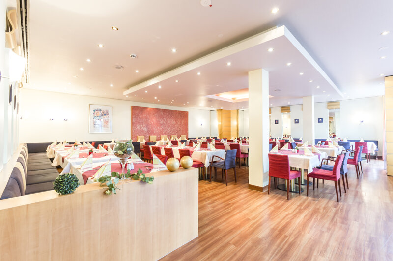 großes Restaurant im Hotel