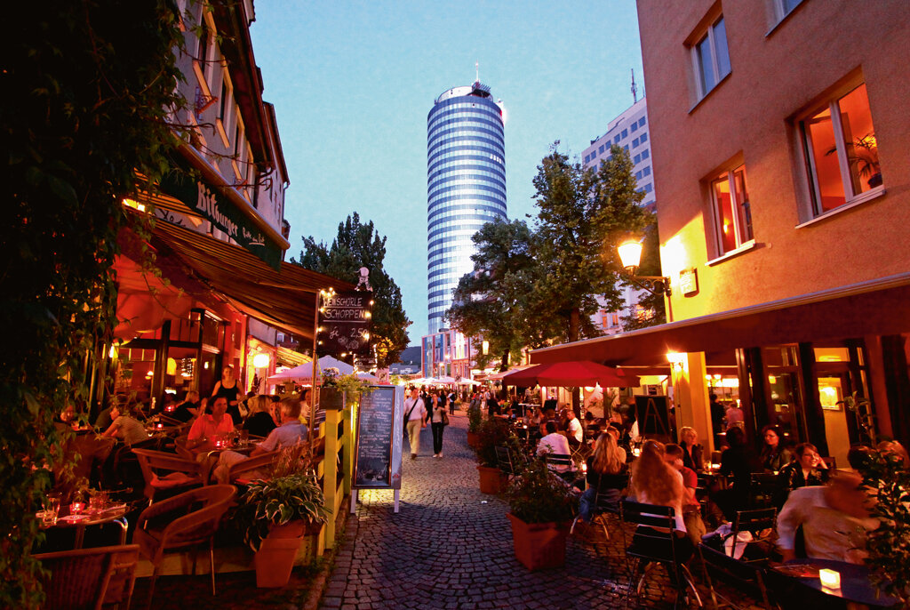 Jena Wagnergasse Blick auf den JenTower