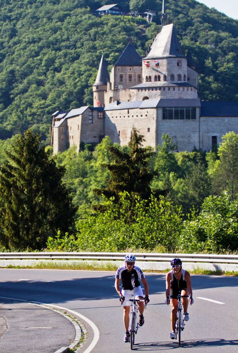 Radfahrer vor der Festung