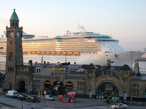 Hansezeit mit Fisch, Cocktail und Hamburg CARD